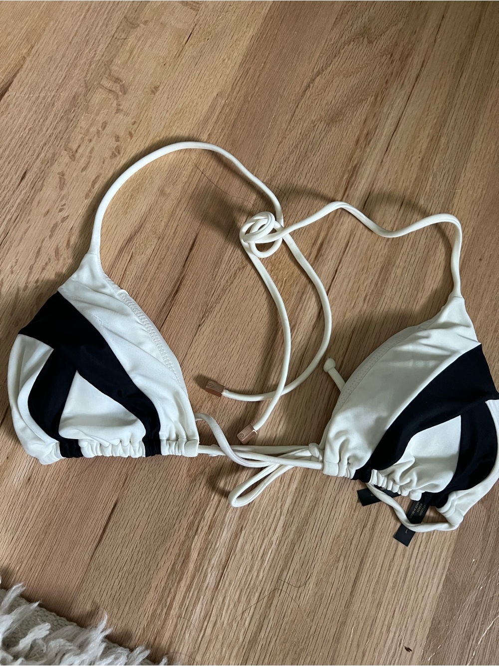 Vix Black and White Wave Tri Triangle Bikini Top